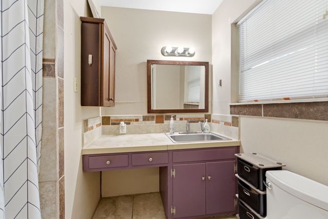 2199 Illinois Street, New Fairview, TX 76078