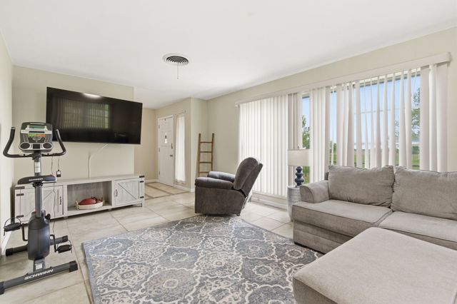 2199 Illinois Street, New Fairview, TX 76078