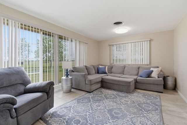 2199 Illinois Street, New Fairview, TX 76078