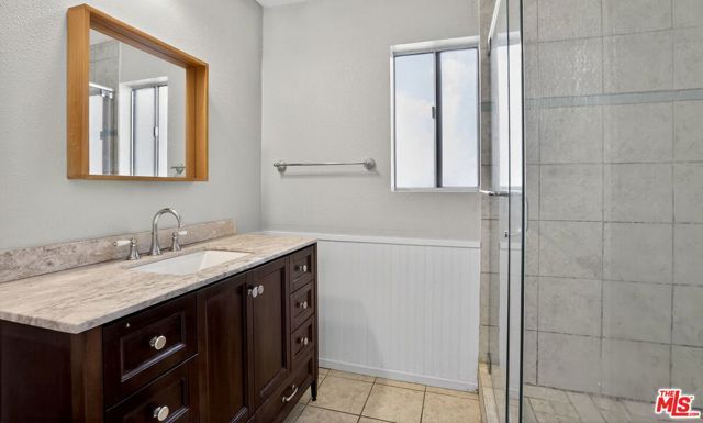 12940 Riverside Drive 101, Sherman Oaks, CA 91423