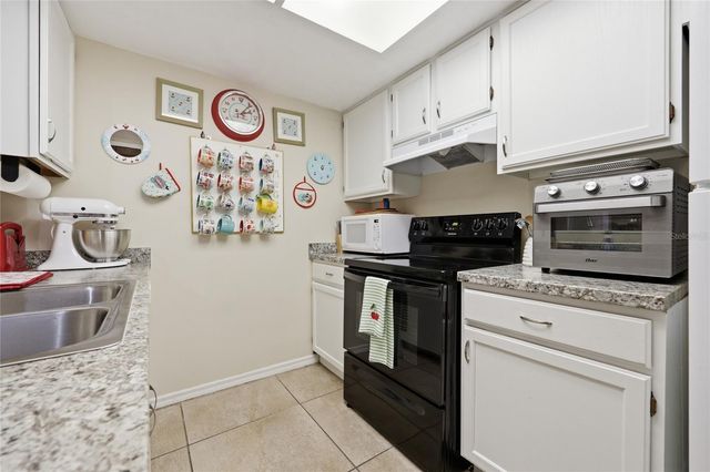 920 SW 55TH TERRACE, Gainesville, FL 32607