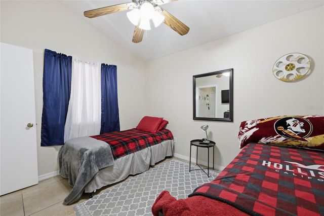 920 SW 55TH TERRACE, Gainesville, FL 32607