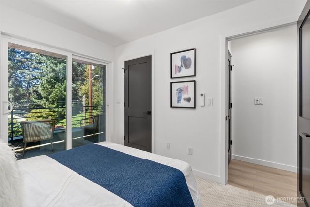 10752 Interlake Avenue N, Seattle, WA 98133