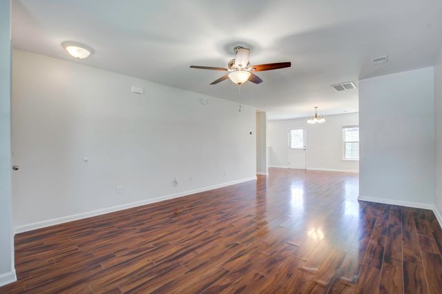 138 Thistle Road, Goose Creek, SC 29445