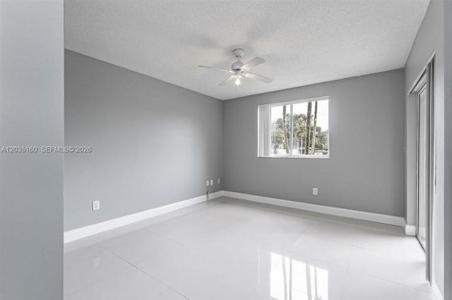 2600 S University Dr 124, Davie, FL 33328