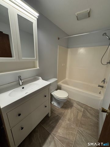 39 Horton Hill Road 10I, Naugatuck, CT 06770