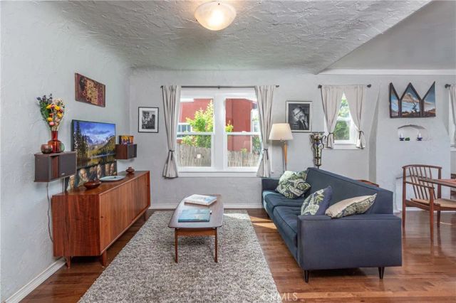 723 Isabel, Los Angeles, CA 90065