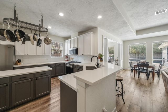 154 Hansom Trail Street, The Woodlands, TX 77382