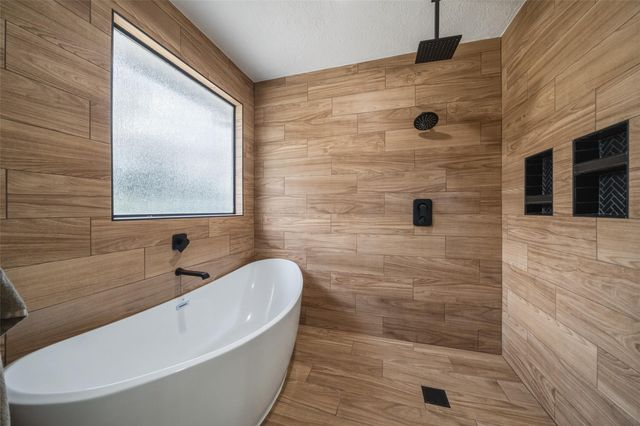 154 Hansom Trail Street, The Woodlands, TX 77382