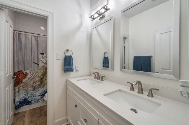 154 Hansom Trail Street, The Woodlands, TX 77382