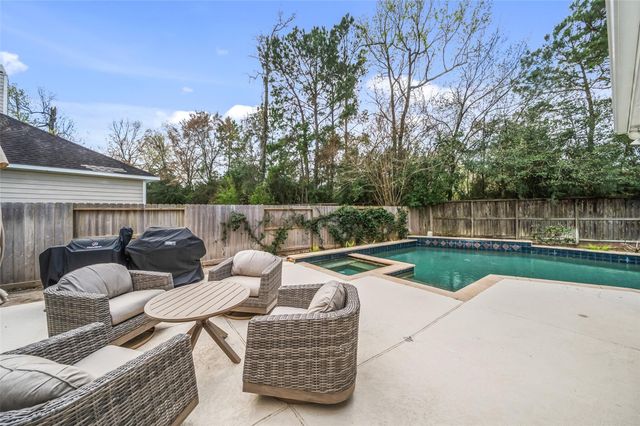 154 Hansom Trail Street, The Woodlands, TX 77382