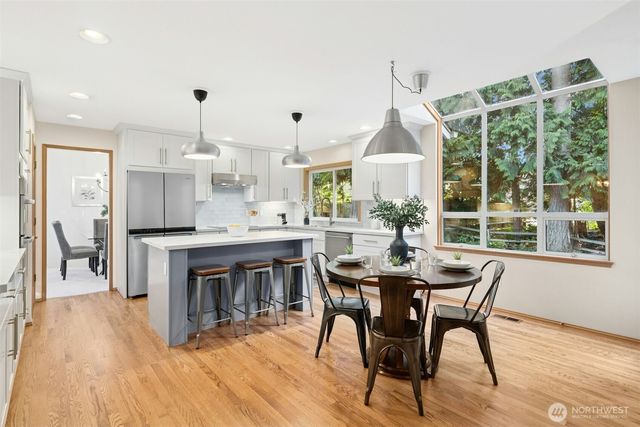 2406 237th Court NE, Sammamish, WA 98074