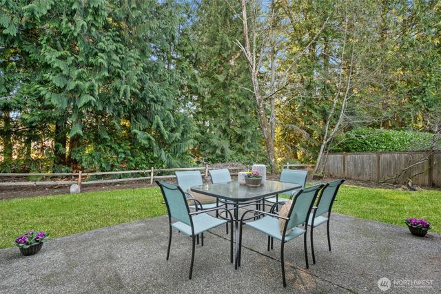 2406 237th Court NE, Sammamish, WA 98074