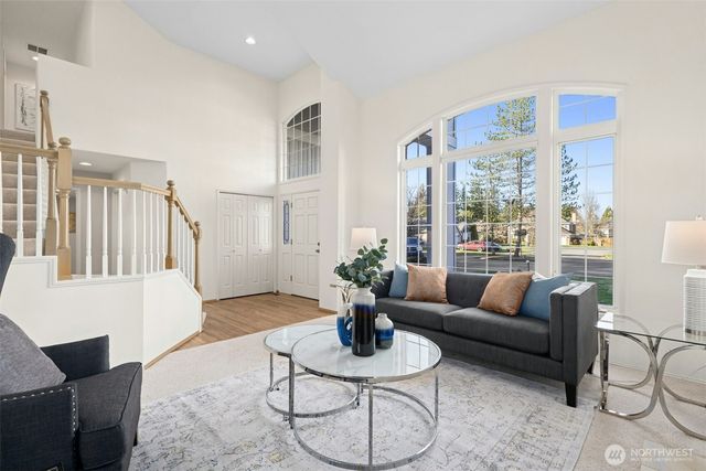 2406 237th Court NE, Sammamish, WA 98074