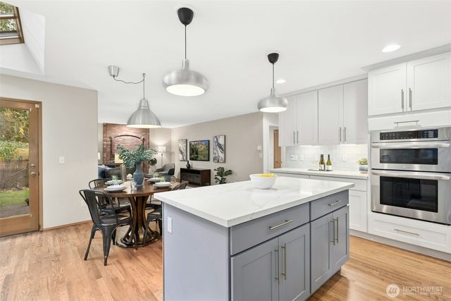 2406 237th Court NE, Sammamish, WA 98074