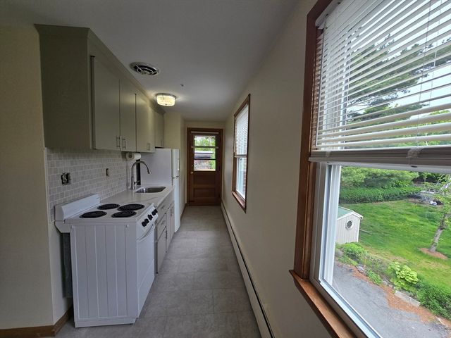 11 Guild St 2R, Quincy, MA 02169