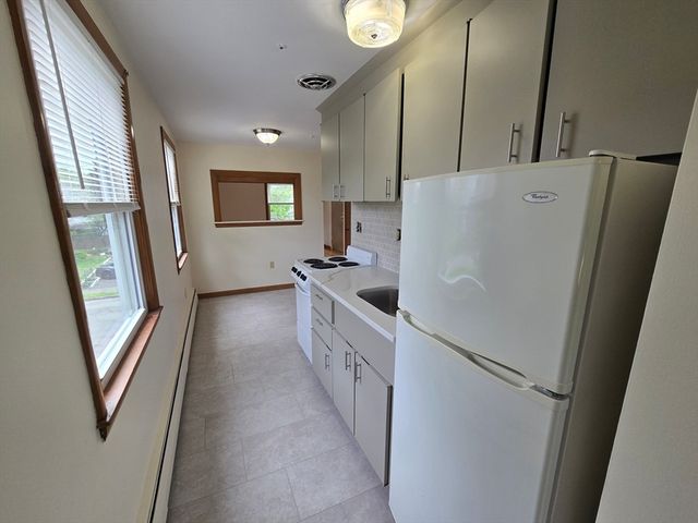 11 Guild St 2R, Quincy, MA 02169