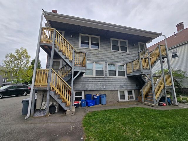 11 Guild St 2R, Quincy, MA 02169