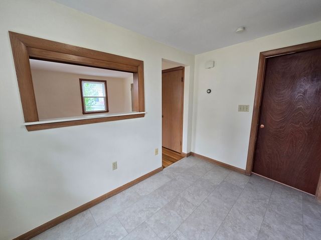 11 Guild St 2R, Quincy, MA 02169