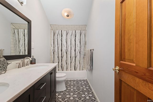 51081 Twilight Drive, Elkhart, IN 46514