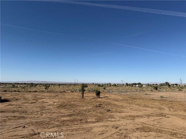 5824 White Fox Trl, Phelan, CA 92371