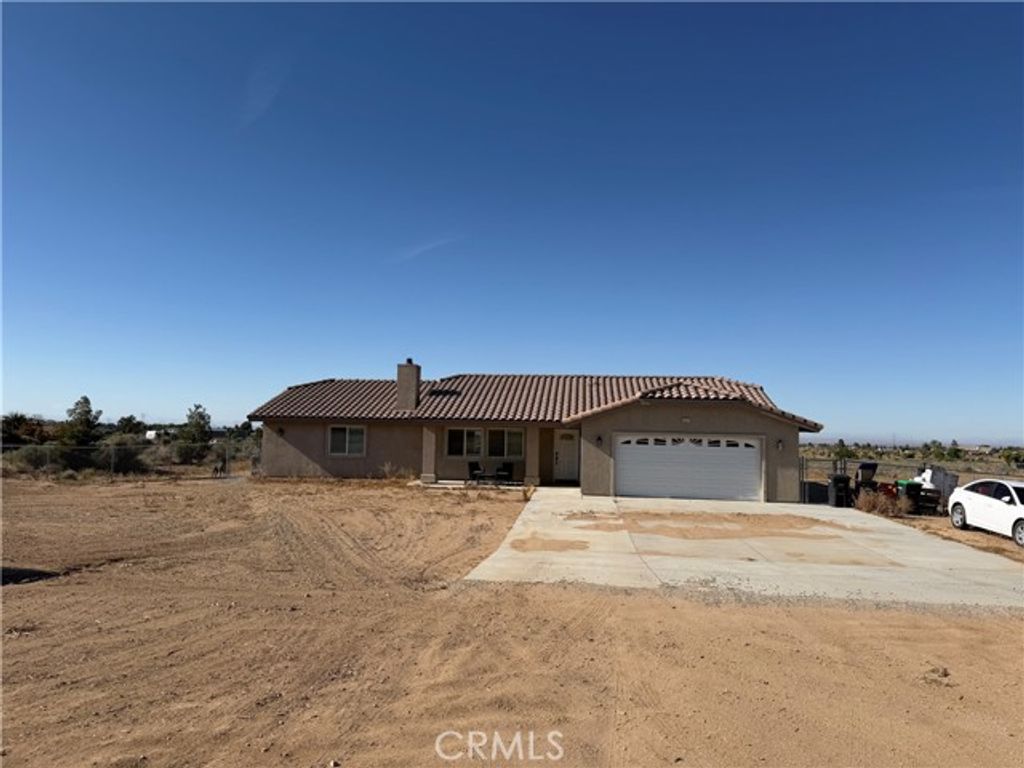 5824 White Fox Trl, Phelan, CA 92371