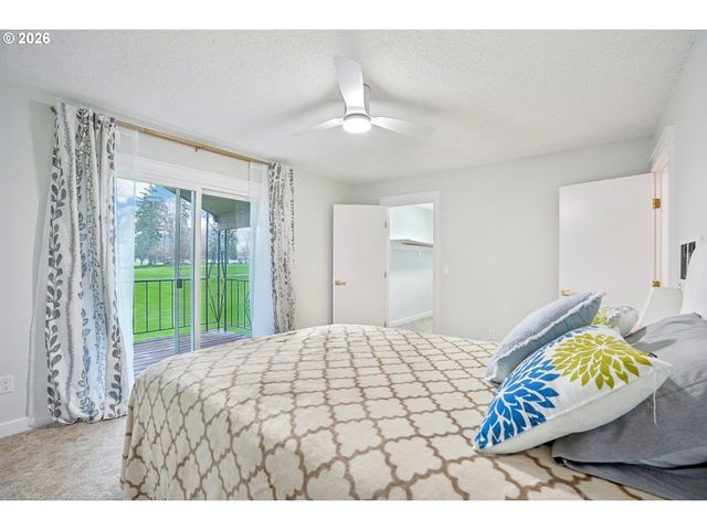 1302 Ne HOGAN Dr, Gresham, OR 97030