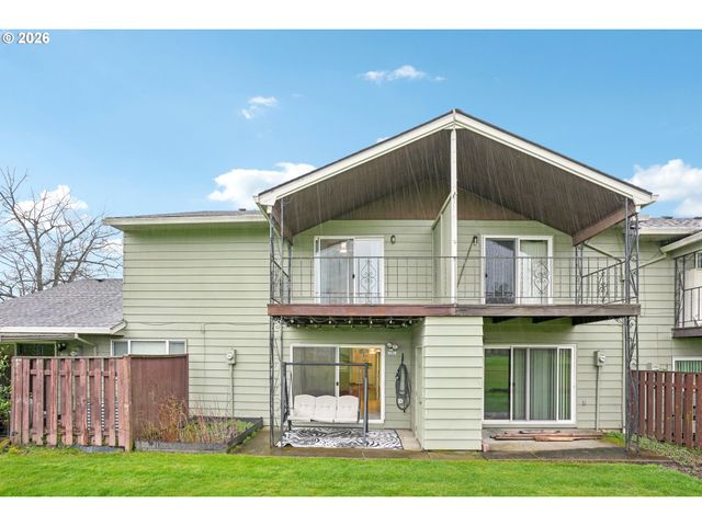 1302 Ne HOGAN Dr, Gresham, OR 97030