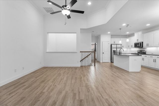 117 Canonbury Drive, Lewisville, TX 75067