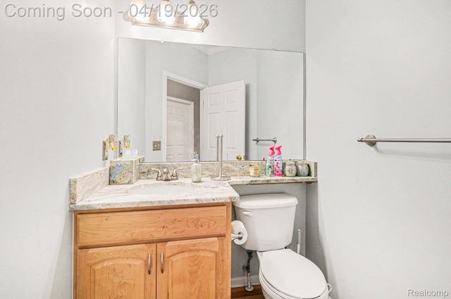 5519 Elmhurst Drive, Trenton, MI 48183