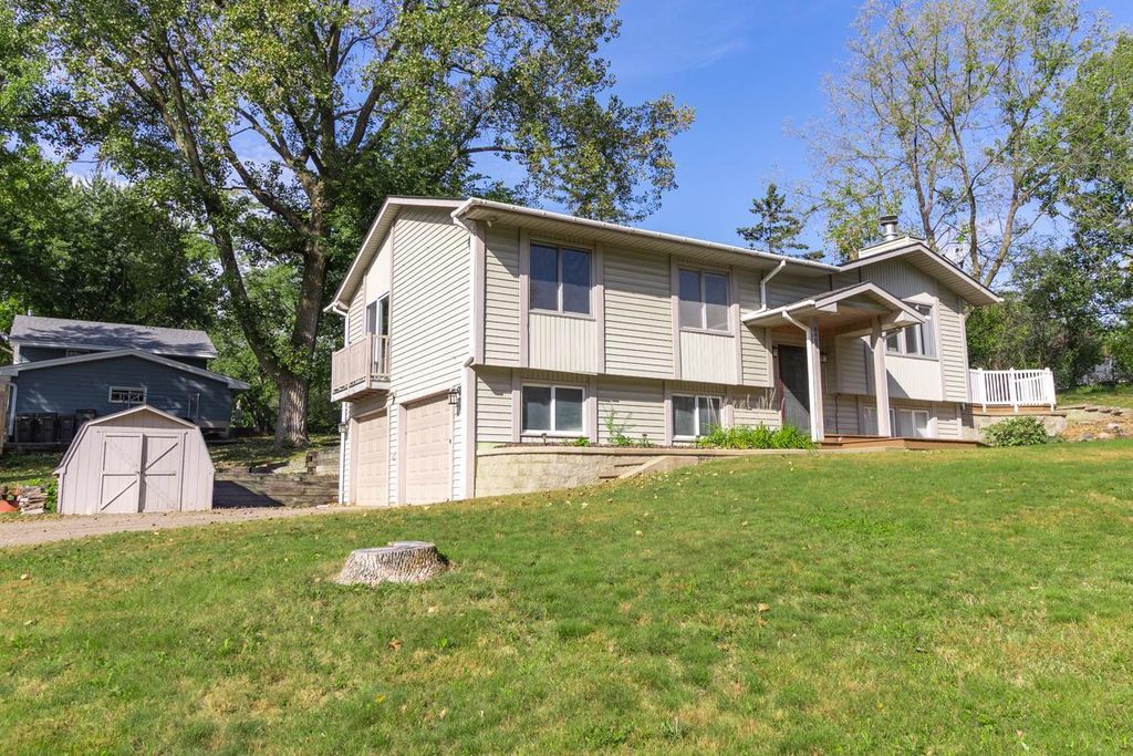 6400 Eden Prairie Road, Eden Prairie, MN 55346