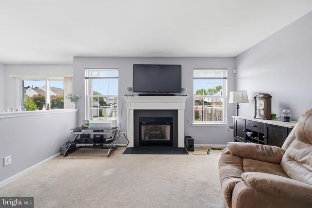 5 MAYFLOWER, Sicklerville, NJ 08081