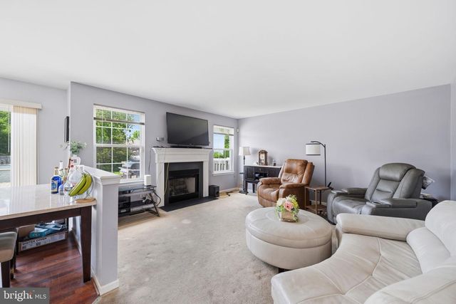 5 MAYFLOWER, Sicklerville, NJ 08081