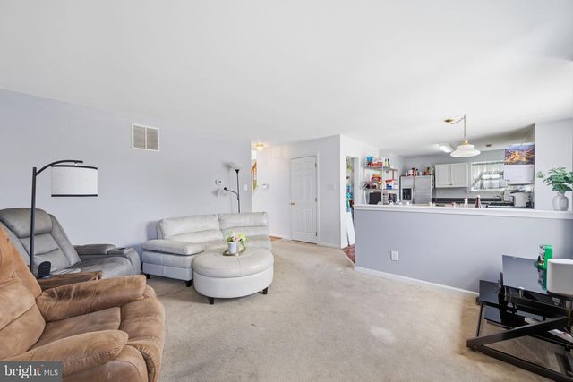 5 MAYFLOWER, Sicklerville, NJ 08081