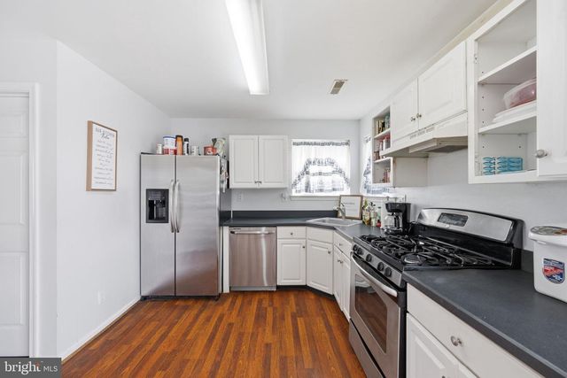 5 MAYFLOWER, Sicklerville, NJ 08081