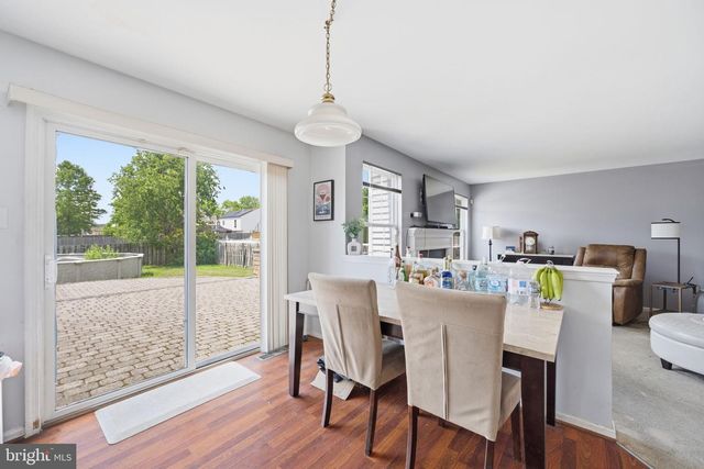 5 MAYFLOWER, Sicklerville, NJ 08081