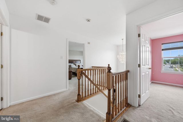 5 MAYFLOWER, Sicklerville, NJ 08081