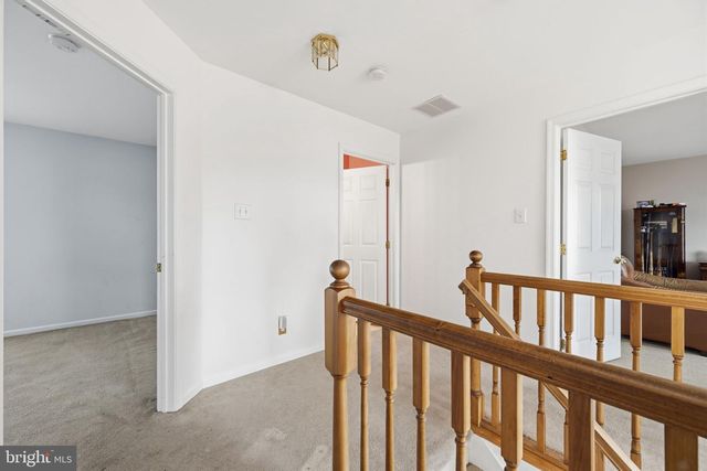 5 MAYFLOWER, Sicklerville, NJ 08081
