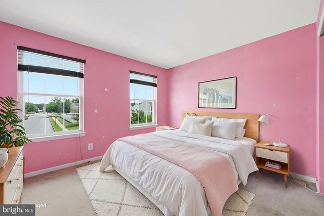 5 MAYFLOWER, Sicklerville, NJ 08081