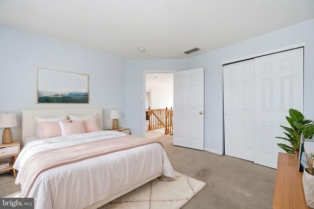 5 MAYFLOWER, Sicklerville, NJ 08081