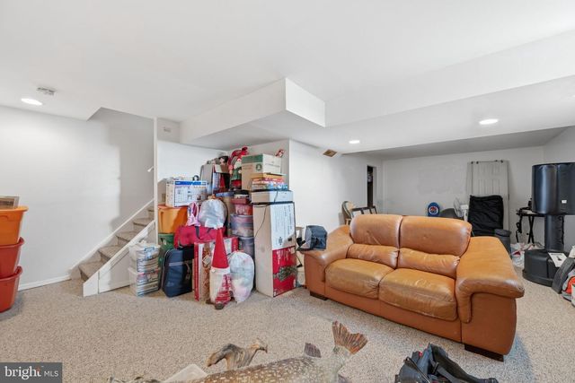 5 MAYFLOWER, Sicklerville, NJ 08081