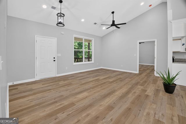 100 Willow Creek Drive, Locust Grove, GA 30248