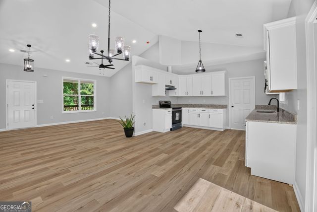 100 Willow Creek Drive, Locust Grove, GA 30248