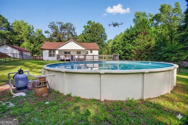 100 Willow Creek Drive, Locust Grove, GA 30248