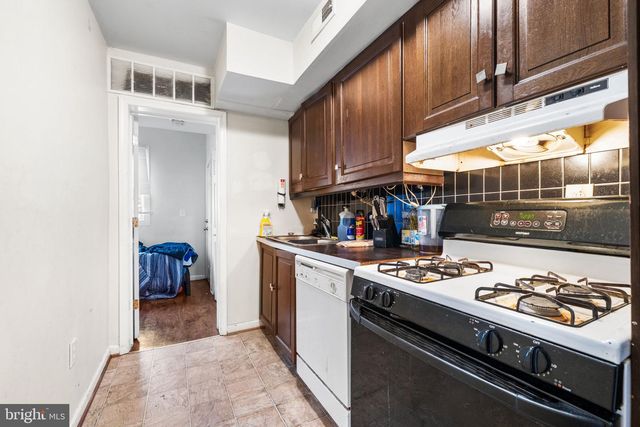 1258 MEIGS PL NE, Washington, DC 20002