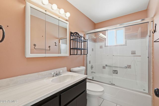 5446 E Dallas Street, Mesa, AZ 85205