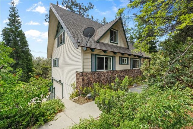 943 Nadelhorn, Lake Arrowhead, CA 92352