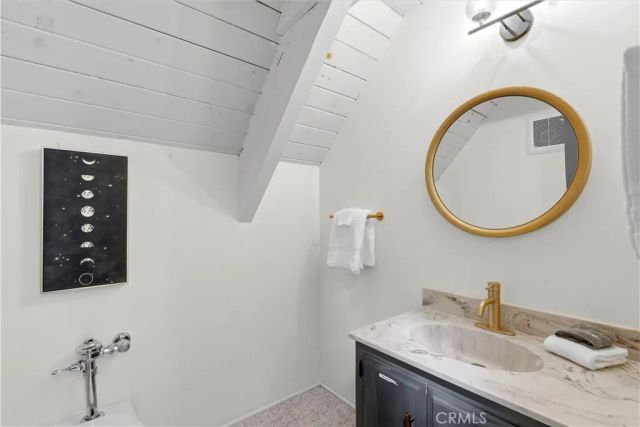 943 Nadelhorn, Lake Arrowhead, CA 92352