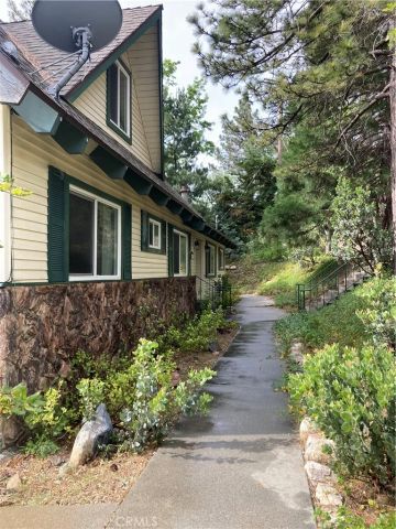 943 Nadelhorn, Lake Arrowhead, CA 92352