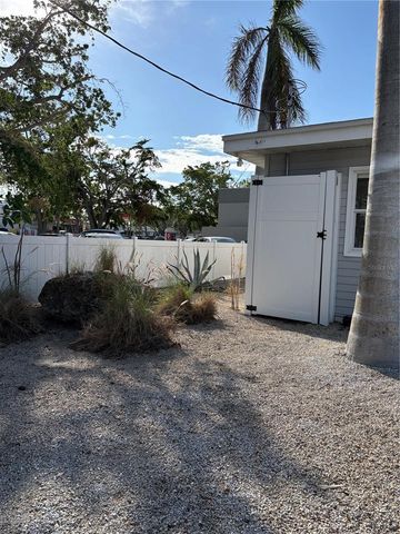 5032 CALLE MINORGA, Sarasota, FL 34242